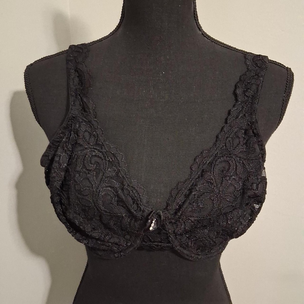 Black‎ floral lace bralette with adjustable straps underwire no padding Romantic
